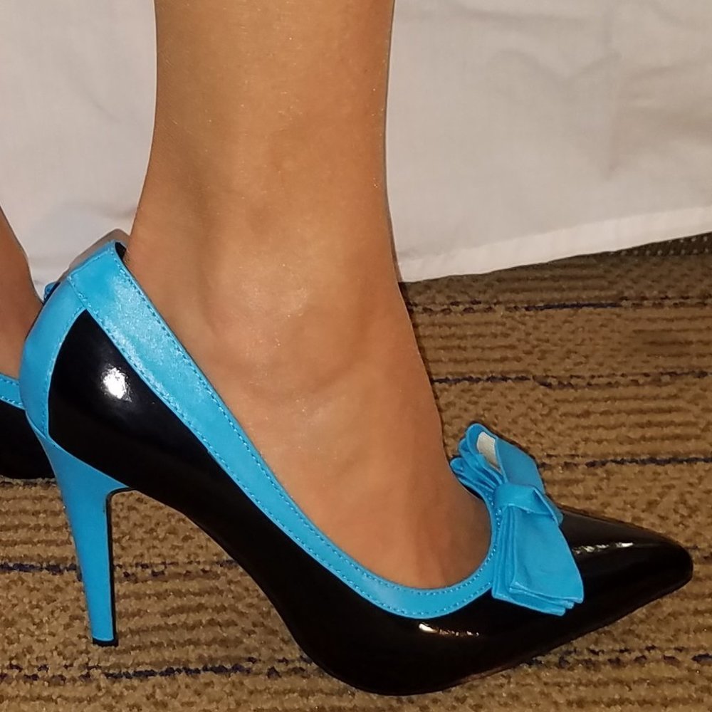 New In Box - Wild Rose - Black/Blue Patent Leather 4" High Heels - TC